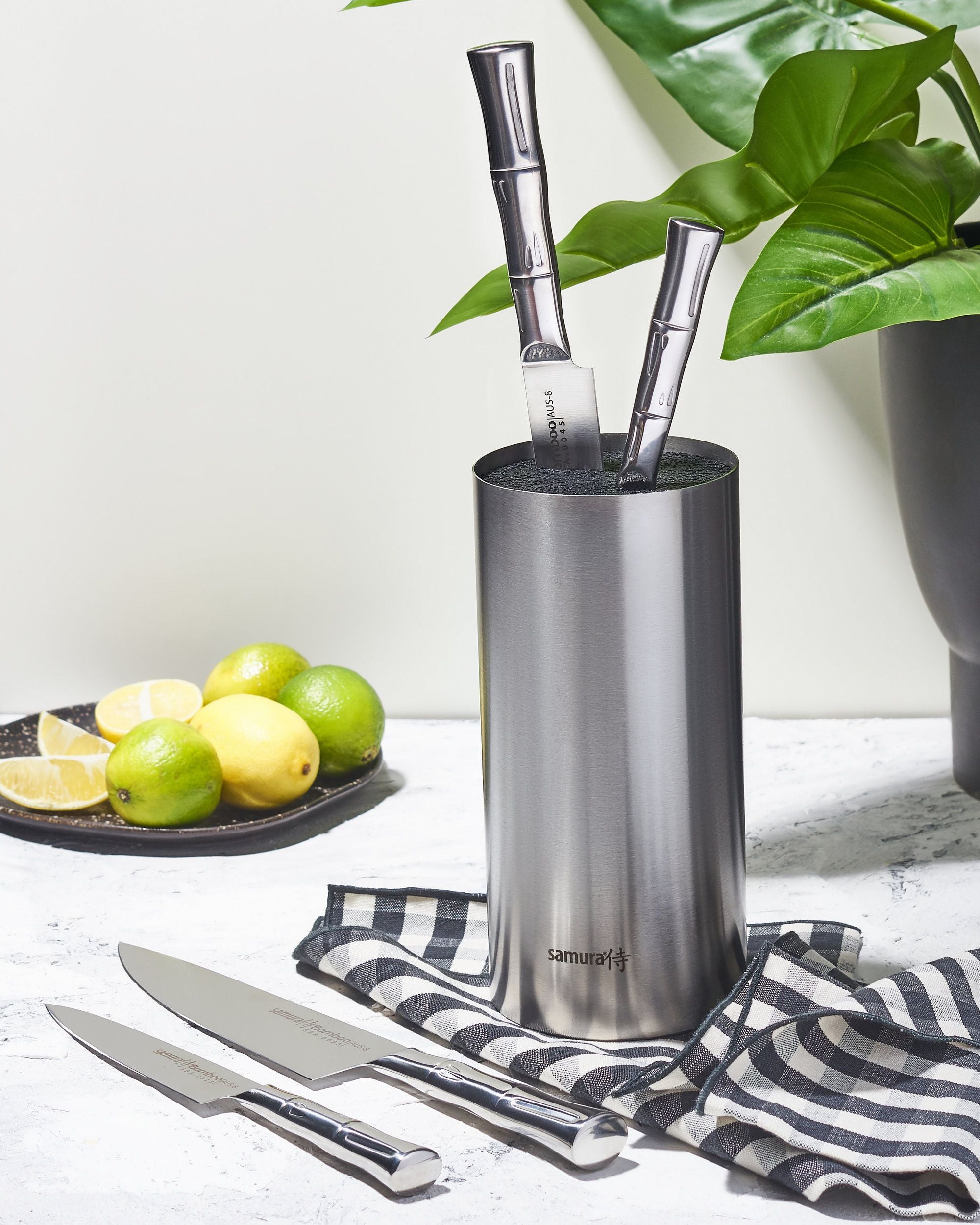 Samura Bamboo Knife block set with 4 kitchen knives: nóż do obierania, nóż uniwersalny, nóż do plastrowania, nóż szefa, brush block