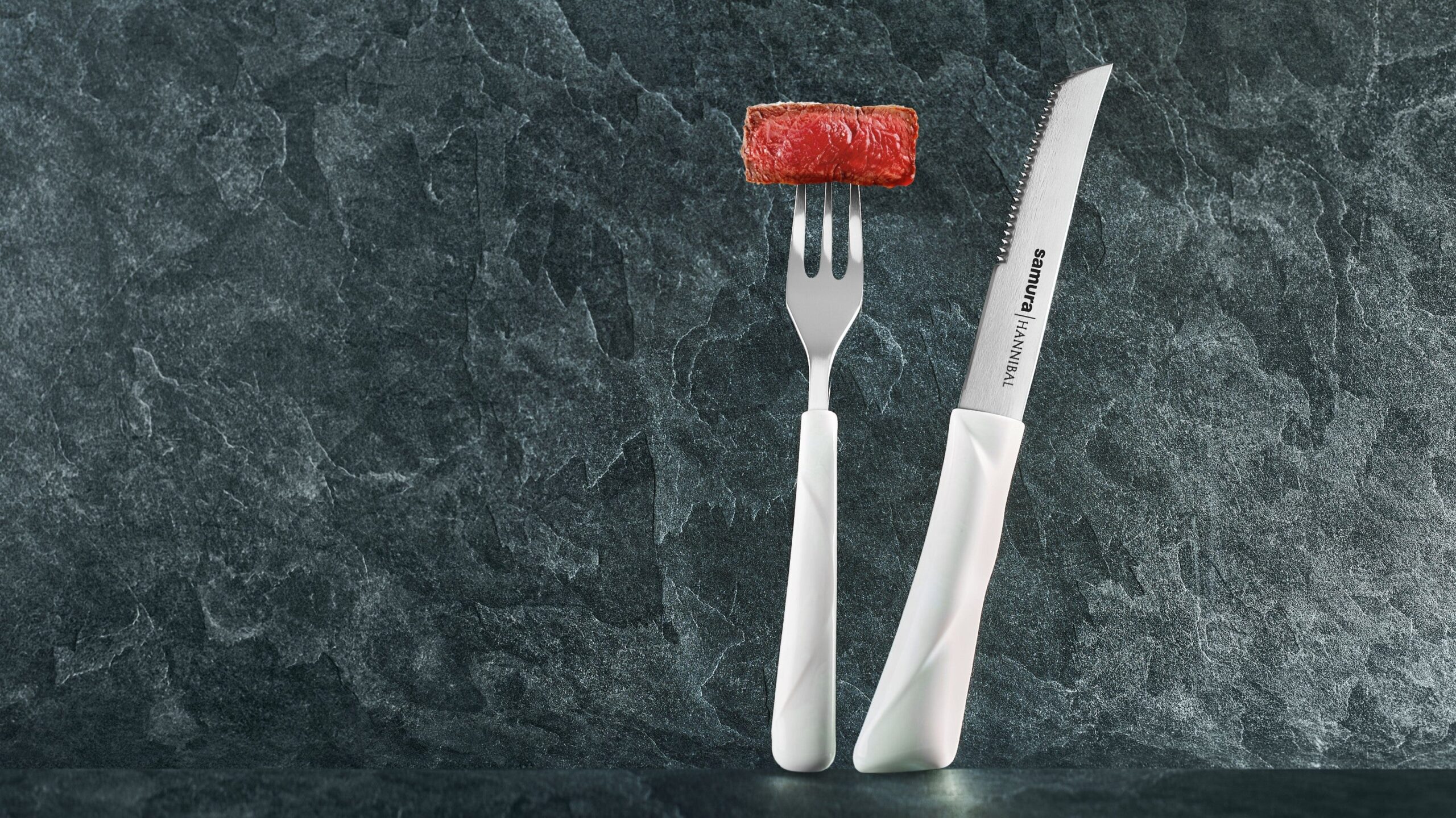 Samura HANNIBAL nóż do steków and fork Set for 4 persons, biała rękojeść.